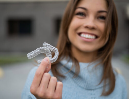 Hawley vs. Clear Retainers: Which Type Is Right for You?